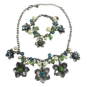 Premier Designs Matching Set Bracelet Necklace Blue Green Floral Flower Pearl